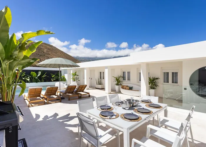 Holiday home Aurea Lujo Piscina Climatizada Vistas Al Mar